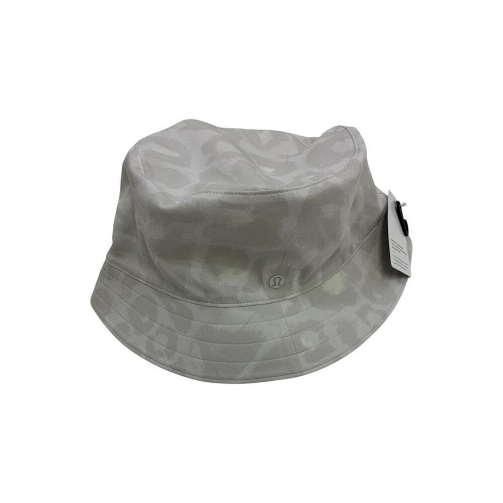Lululemon NWT Both Ways Bucket Hat in Camo and Ivory Size S/M